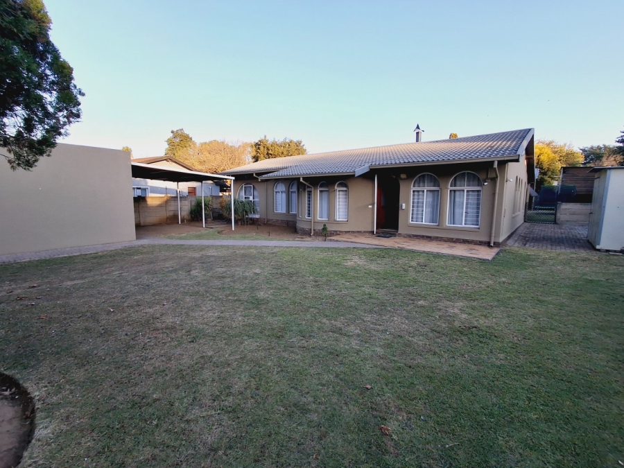 3 Bedroom Property for Sale in Vaalpark Free State